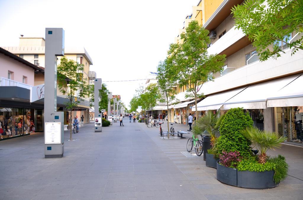 Residenza Nervesa Apartment Lignano Sabbiadoro Exterior photo